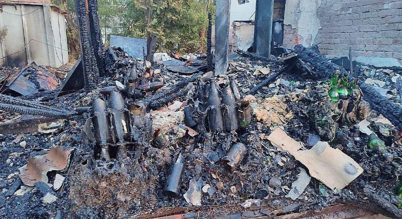 Fotókon a pusztítás: teljesen kiégett egy vendéglátó épület Apátfalván