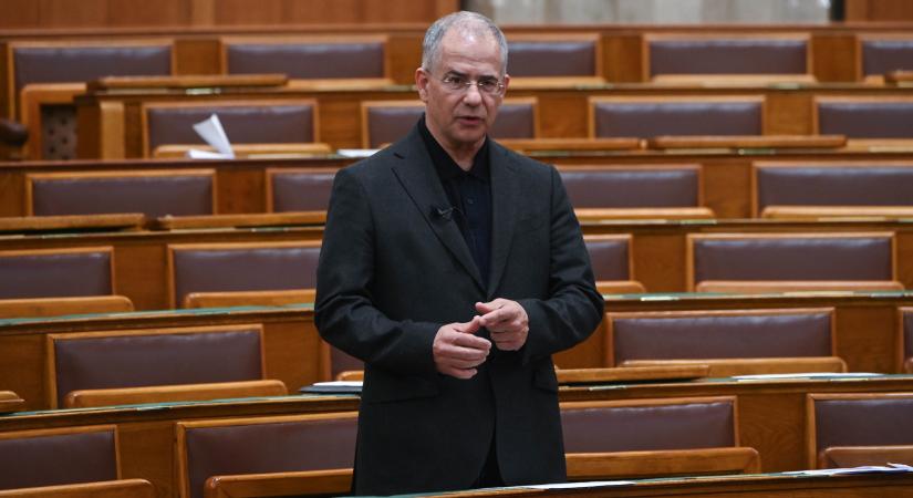 Kósa Lajos az utónévjegyzékről: olyan nevek jelennek meg, amelyekhez semmi közünk, sértők és dehonesztálók