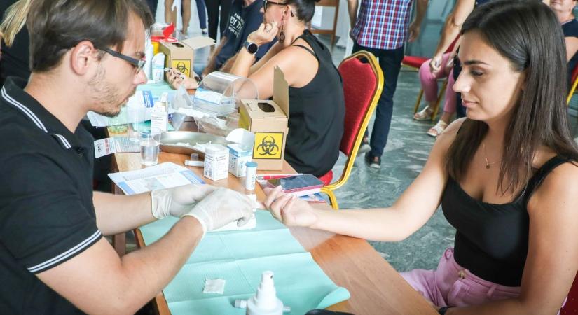 Életmentő figyelmet kaptak a miskolciak a Városházán