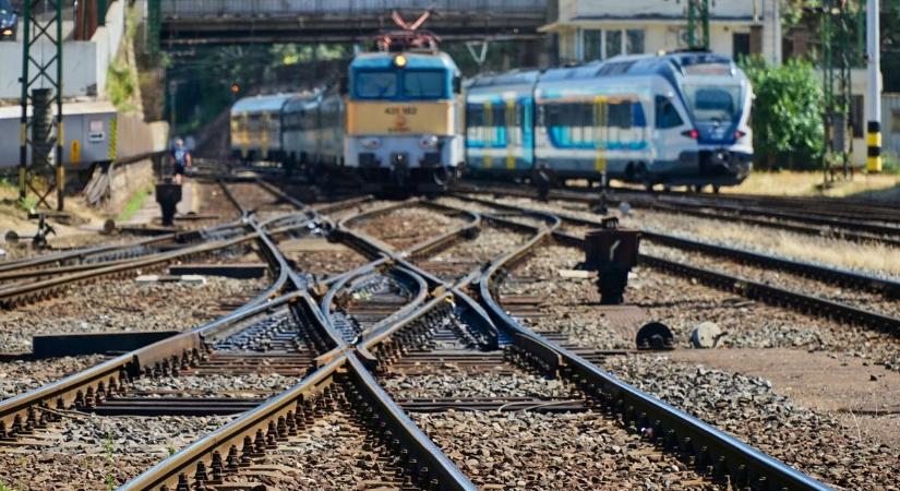 Tragédiákkal indult a hétvége a MÁV-nál
