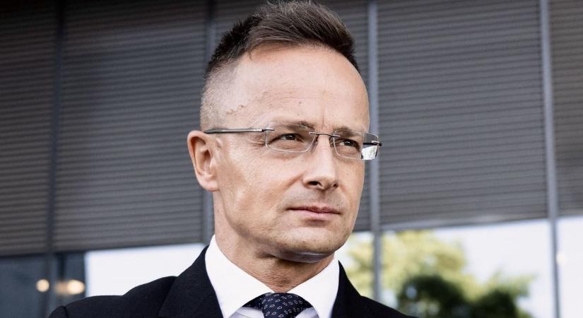 Szijjártó Péter: hat magyar konzul segíti magyar szurkolókat Dublinban (videó)