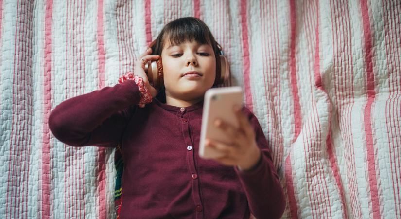 A tinédzserek már nem veszik fel a telefont – Biztos, hogy modortalanság?
