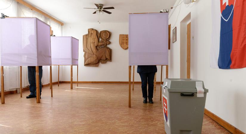 13 polgármesteri helyről döntenek ma időközi választáson – Béla az egyik