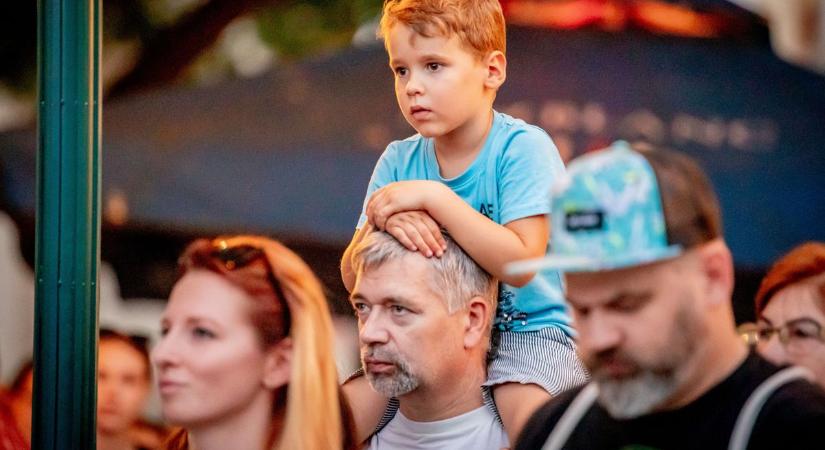 Valami egészen szokatlan történt Miskolc főutcáján - fotókkal, videóval
