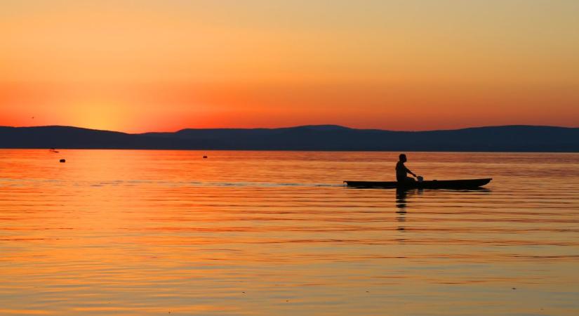 Rengetegen látják a Balatonnál az ijesztő lényt, de kevesen mernek beszélni róla