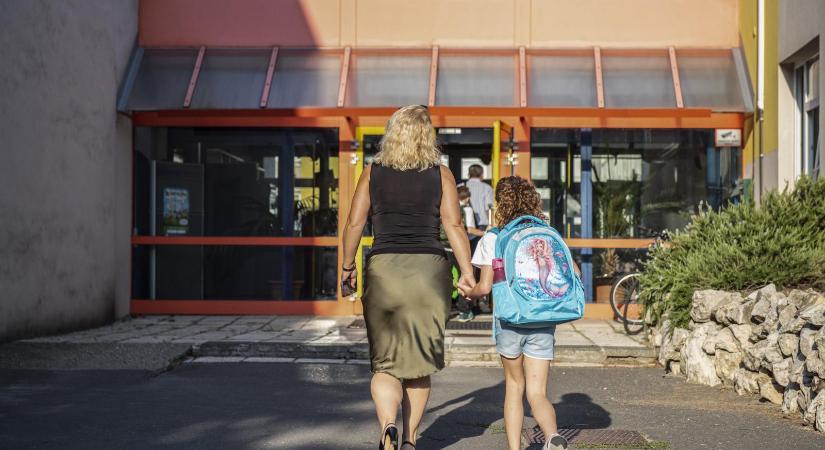 Az iskolakezdés minden család életében fordulópont, a különböző korszakokban pedig más és más stressz éri a gyerekeket