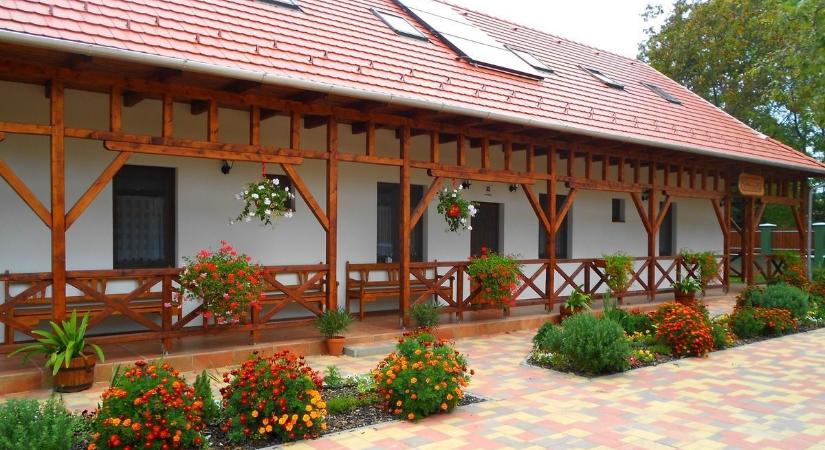 Hevesben a rigófütty már rég nem elég, az erdőbe indulnak a párok a kétszemélyes luxusért
