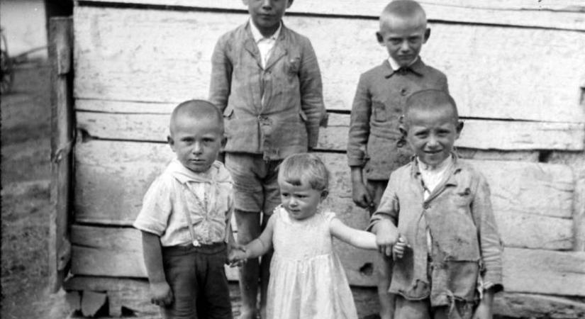 Elszakították őket az anyjuktól, elrabolták a gyerekkorukat: a Verdingkind-ek szomorú története