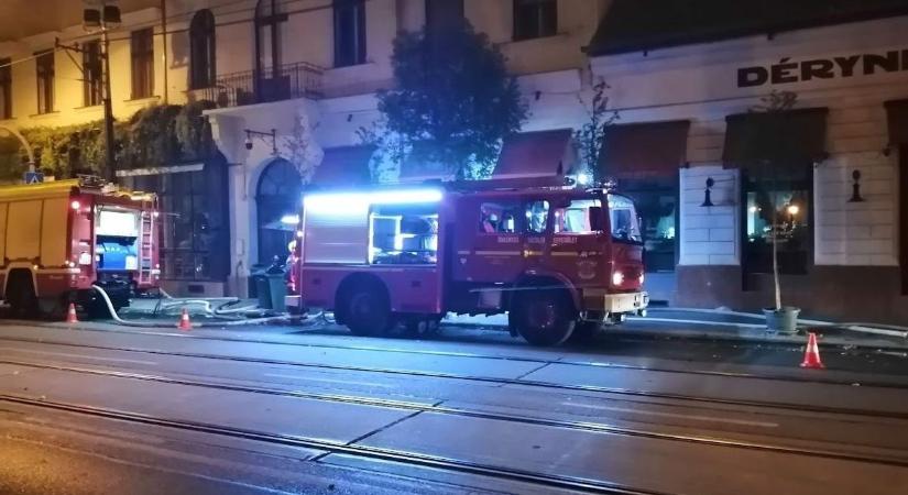 Kigyulladt a közismert budai étterem – elképesztő képek készültek a helyszínről