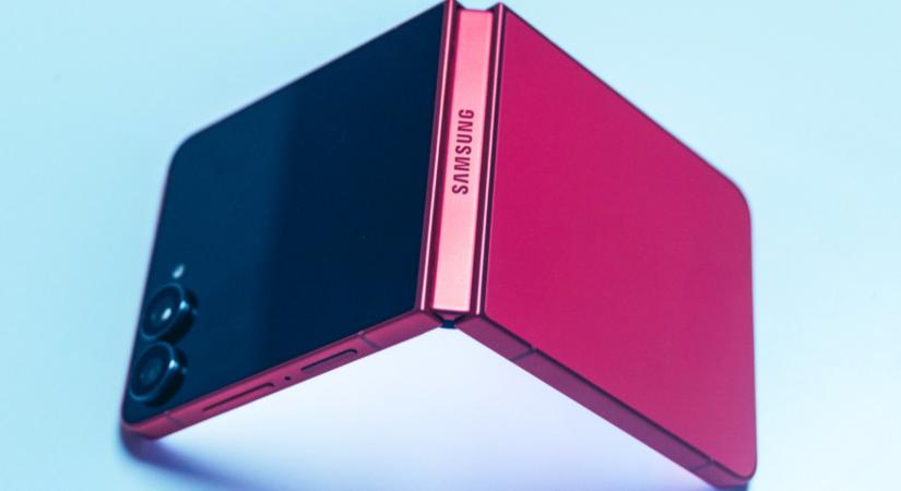 Drága dizájntrükk vagy eddig ez hiányzott az életünkből? Teszteltük a Samsung új csodamobilját