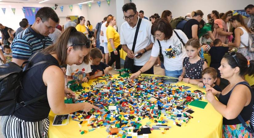 Elképesztő az érdeklődés a LEGO Játékvároson, ott voltunk a stadionban! (fotókkal, videóval)