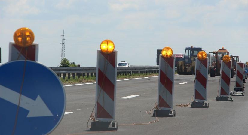Megváltozik a forgalmi rend az autópályán Szabadkánál