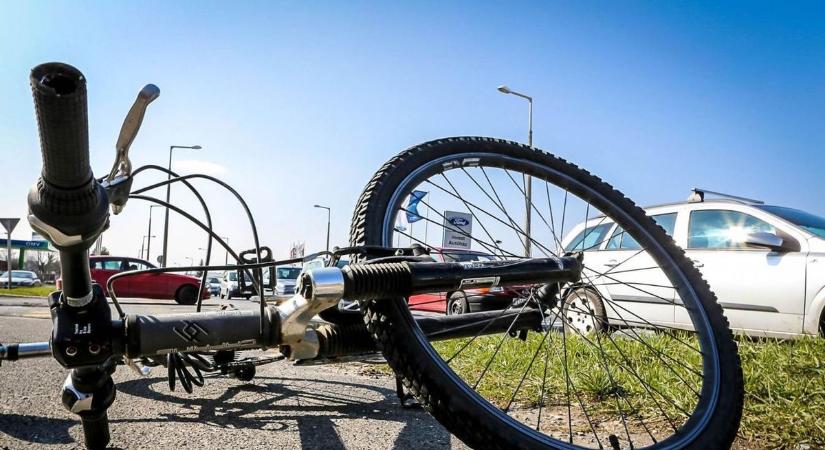Stop a tragédiáknak! Figyelmeztető jelzéseket kapott a BuBa kerékpárút etyeki szakasza (videó)