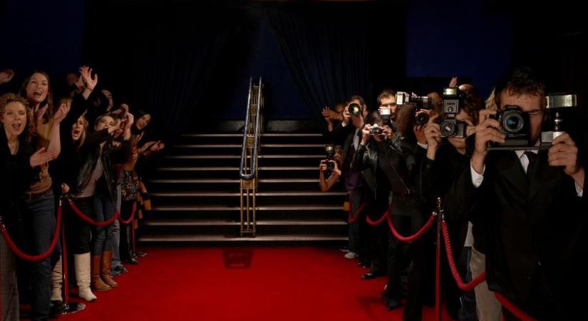 Dior, Louis Vuitton és Saint Laurent – így ragyogtak a sztárok a Velencei Filmfesztivál vörös szőnyegén, Emma Stone szettje mindent vitt