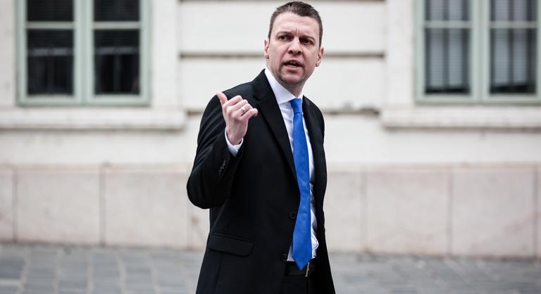 Menczer Tamás: Zelenszkij újabb támadást tervez a Barátság kőolajvezeték ellen