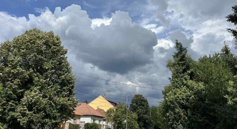 Vihar tombolhat szombaton Hevesben – kiadta a riasztást a HungaroMet
