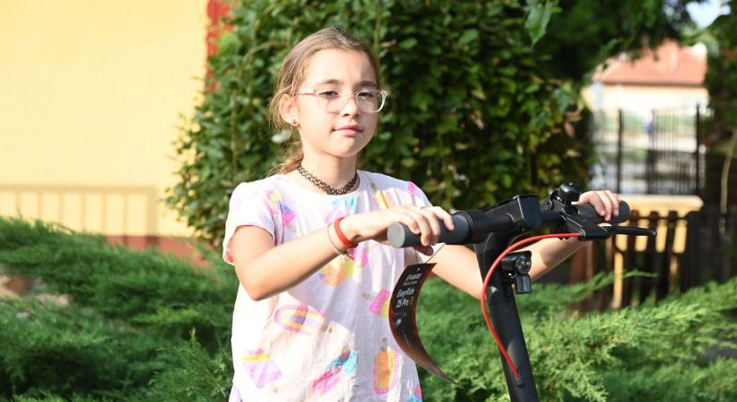 Ellopták Csenge születésnapi rollerét, de egy nagylelkű felajánlás mindent megváltoztatott
