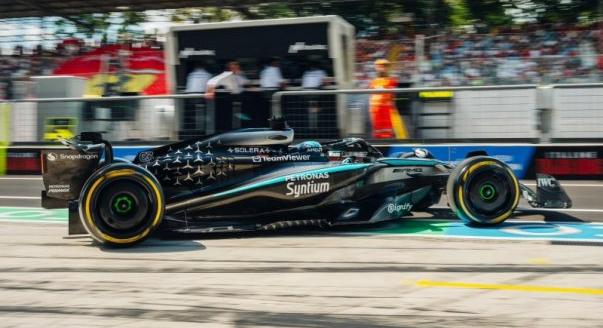 Félreértette egymást Russell és a Mercedes