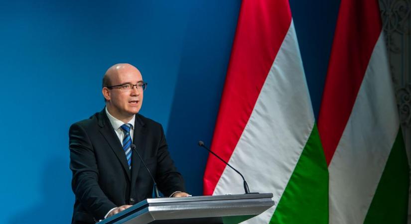 „A magyar tanítási nyelvű iskola magyar hagyományok alapján oktat és nevel”