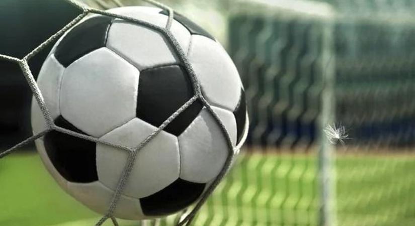 Negyedóra alatt három gólt rámolt be a Kapuvár, kiütés Bácsán - galéria