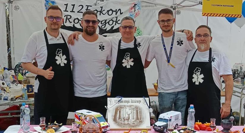 Így főznek az egerszegi mentősök! Dobogóra állhattak, ezzel a finomsággal
