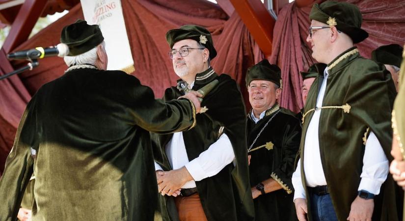 Új borlovagokat avattak, kitüntetést adtak át: így telt az Olaszrizling Fesztivál Egerszóláton