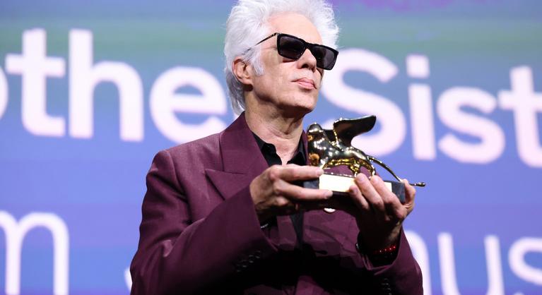 Jim Jarmusch filmje nyerte az Arany Oroszlánt, de Enyedi Ildikó női főszereplőjét is díjazták Velencében