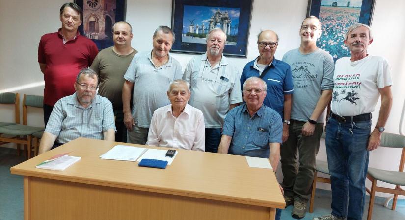 Találkozó és megemlékezés a Honvéd Hagyományőrző Egyesületnél - fotó