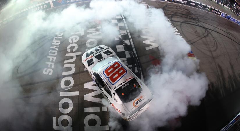 Irgalmatlan sikerszériával, NASCAR-történelmet írva lett Connor Zilisch az Xfinity alapszakasz-bajnoka