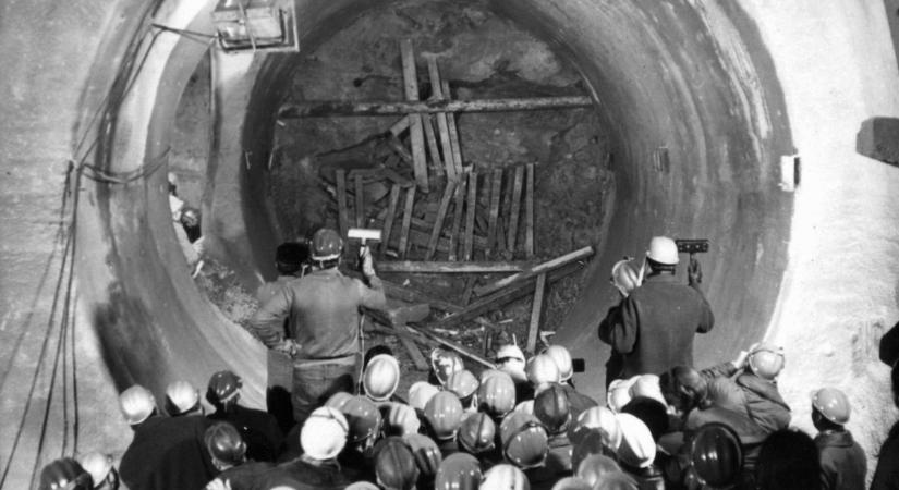 Ötvenöt éves a fővárosi metróvonal, amelyet még a Rákosi-korszakban kezdtek el építeni