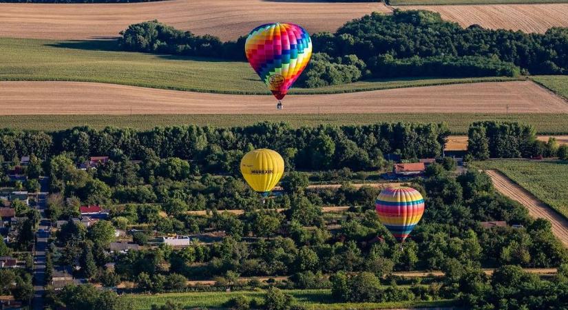 Nézz az égre! Elsodródott gázlégballonokat láthatsz