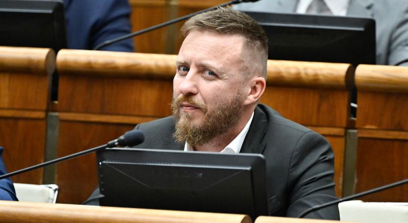Kotlár egyetlen esetben hajlandó lemondani