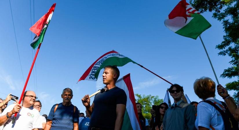 Magyar Péter Kötcsén: A varázslat elmúlt, a király, a török császár meztelen