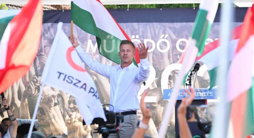 Magyar Péter Orbánról: A szomszédba és focimeccsre is milliárdos magánrepülővel megy