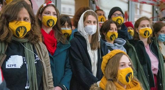 SZFE-hallgatók: Érezhető a bosszúvágy az egyetem blokádjáért