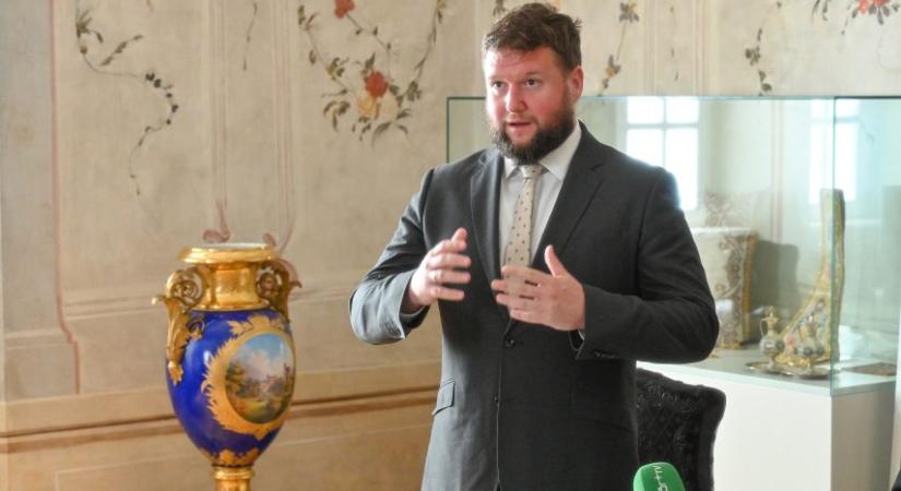 Negyven alkotó az Országos Érembiennálén