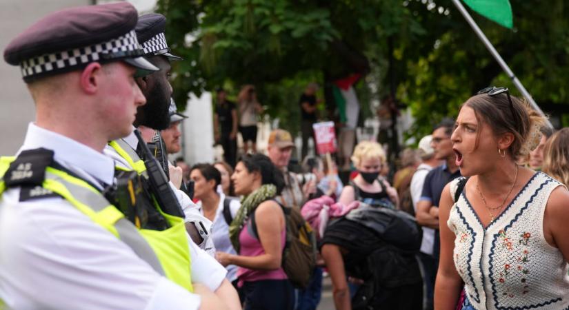 Közel ezer terrorpárti bűnözőt kapcsoltak le Londonban