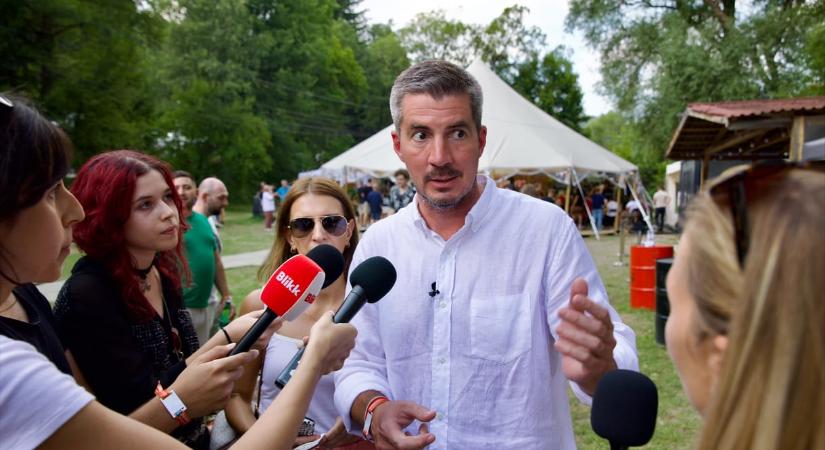 Úgy próbálta Kocsis Máté támadni a Tisza új szakértőjét, hogy véletlenül Matolcsy Györgynek és két Orbán-kormánynak szólt be