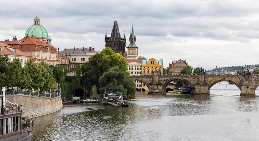Halálos repülőszerencsétlenség történt Prágában