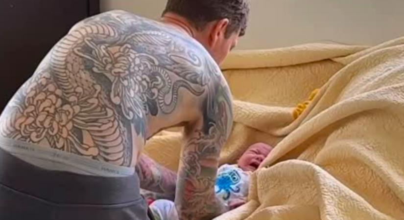 Spórolni akart a babafotózáson Dani: az otthon készített képei pusztítóak - Videó