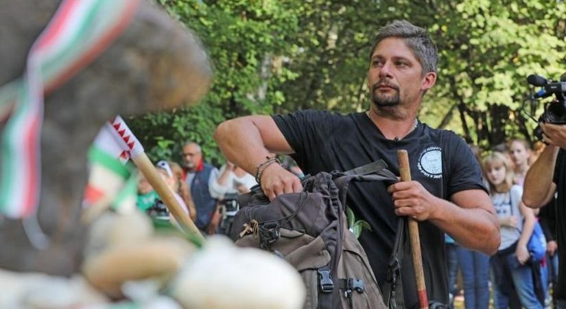 Költészet úton és útfélen – beszélgetés Tóth Péter Lóránttal