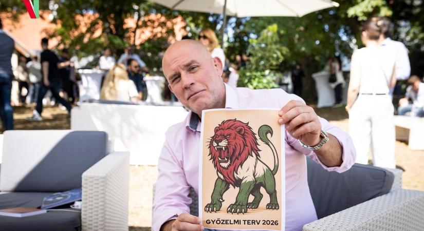 Az elemző rámutatott: ilyen átfogó helyzetértékelésre egyetlen más politikus sem képes Magyarországon