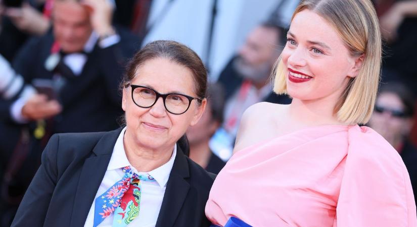 Díjeső hullott Enyedi Ildikó filmjére Velencében