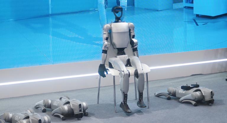 Már a házunk ajtaján kopogtat a jövő, időt is lehet vásárolni egy humanoid robottal