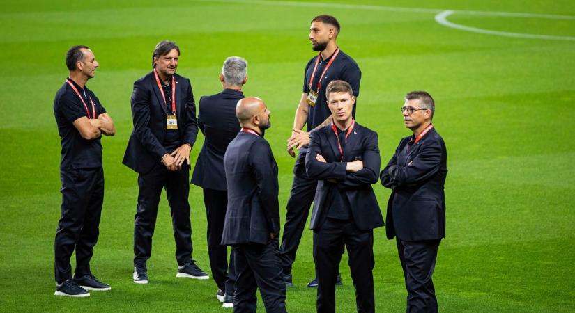 Fotók és videó! Már a Nagyerdei Stadionban az olasz labdarúgó-válogatott! - mutatjuk!