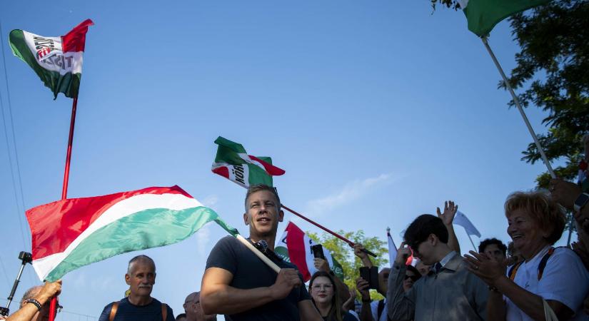 Sok házból az „Árad a Tisza!” kiáltás hallatszott