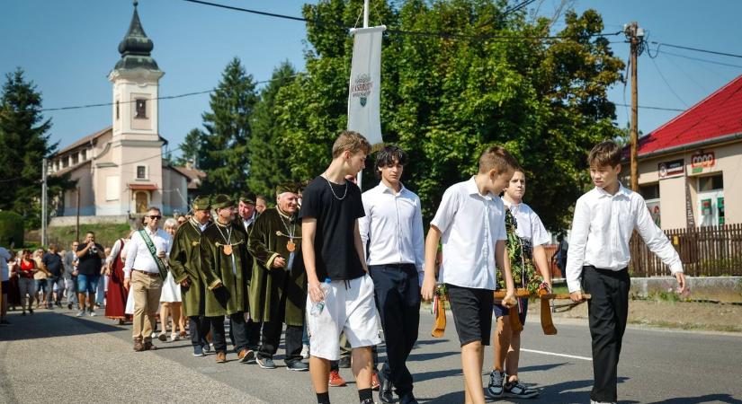 Borlovag-választás, szilvás gombóc-evő verseny, bányász-és vadásznap - sok minden történt a hétvégén