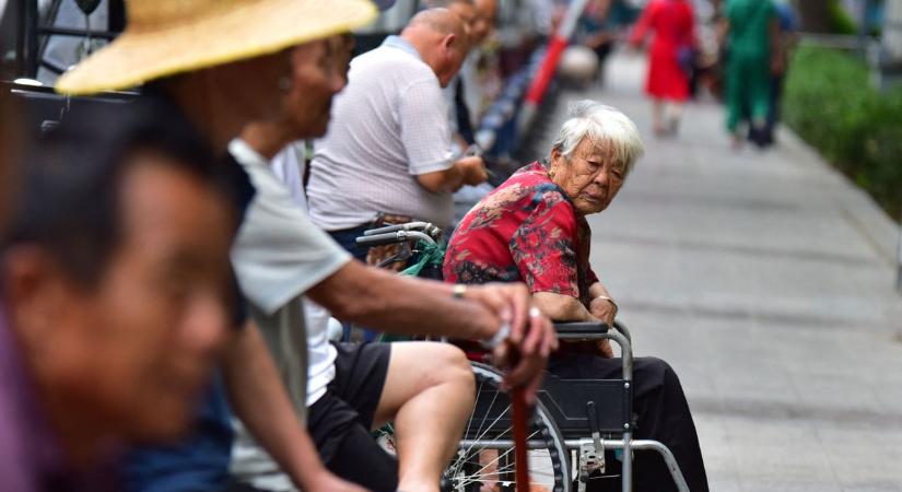 Nyugdíjrendszer kontra gazdasági növekedés: Peking sarokba szorította a vállalatokat – sokan máris kibúvót keresnek