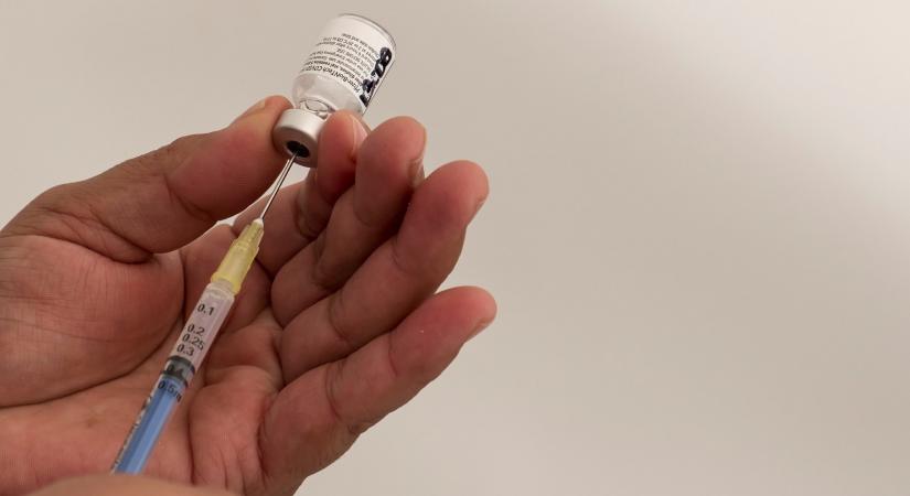 Hatásos a brit mutáns koronavírus ellen is a Pfizer vakcinája