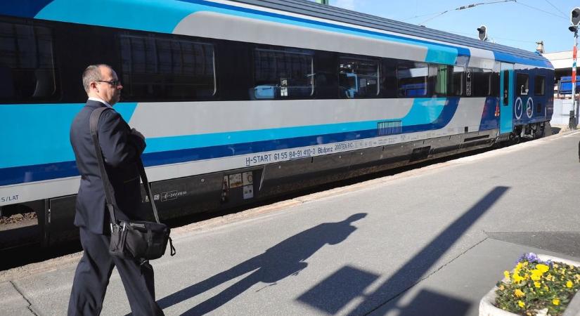 Bliccelők terrorja Hevesben – Késsel támadott a sofőrre egy hevesi férfi
